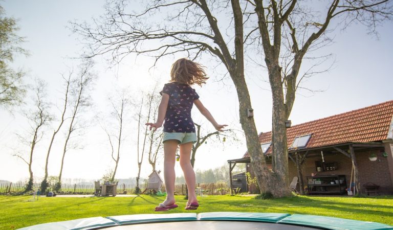 Trampolines or bounce houses – Which is better?